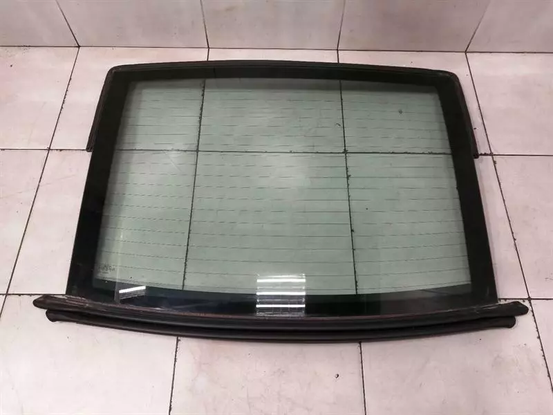 Mercedes-Benz A (W169) Mercedes SL R230 rear window screen A2307900190 rear window disc Body type: Convertible
Fuel: Petrol