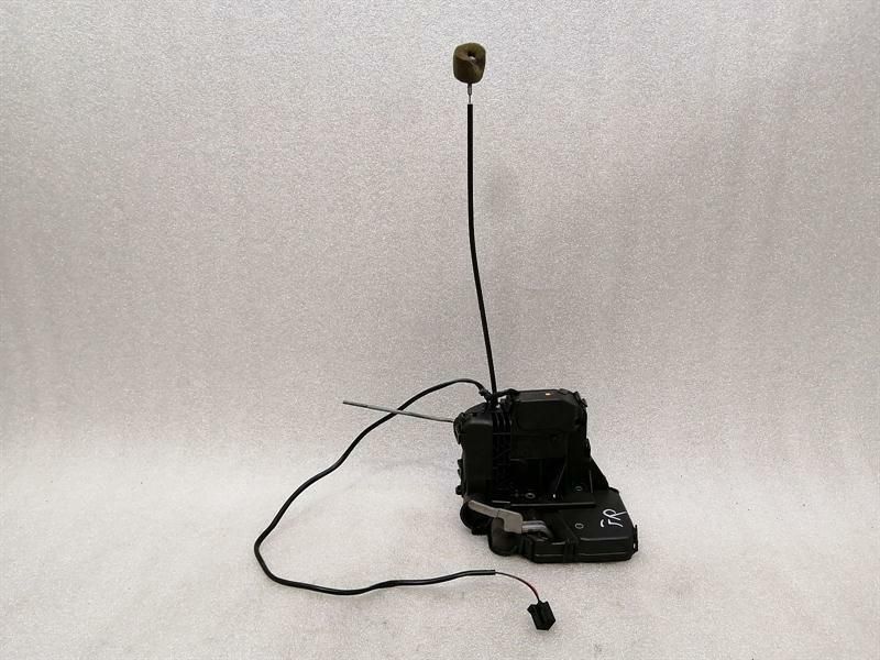 Mercedes E Class W211 front right door lock A2117200635 door lock front right