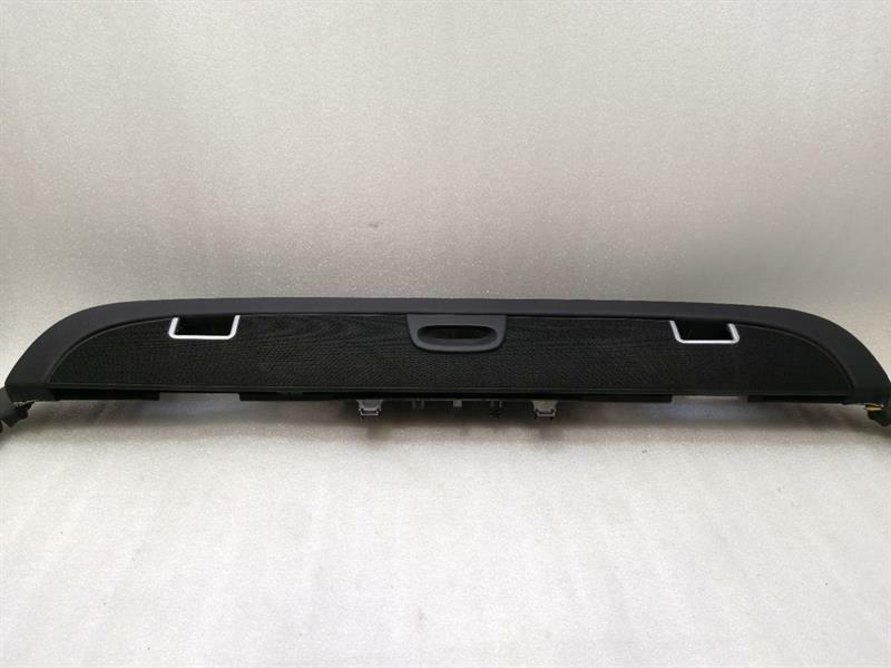 Mercedes-Benz A (W169) Mercedes R230 Rear Cover Trim A2306902441 REAR PANEL BLACK LEATHER Body type: Convertible
Fuel: Petrol