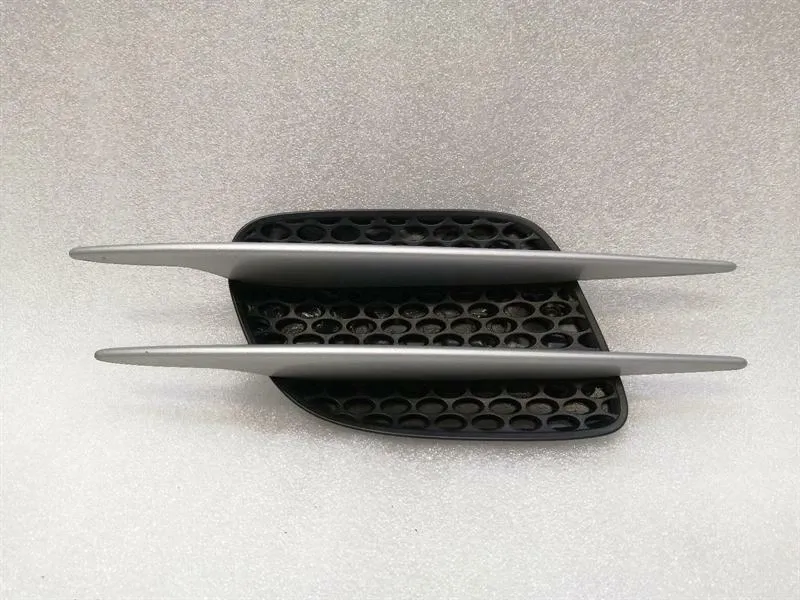Mercedes SL R230 Front Left Wing Grill A2306900136 Fenders Grille Left VL