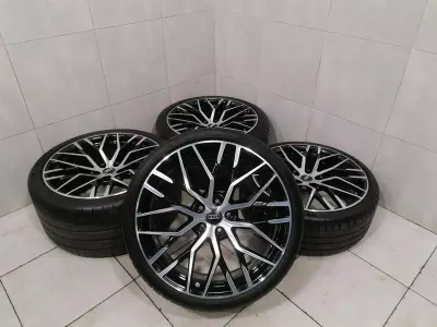 DOT 2023 20 AUDI R8 4S Zestaw felg aluminiowych 4S0601025AB Zestaw opon do felg aluminiowych