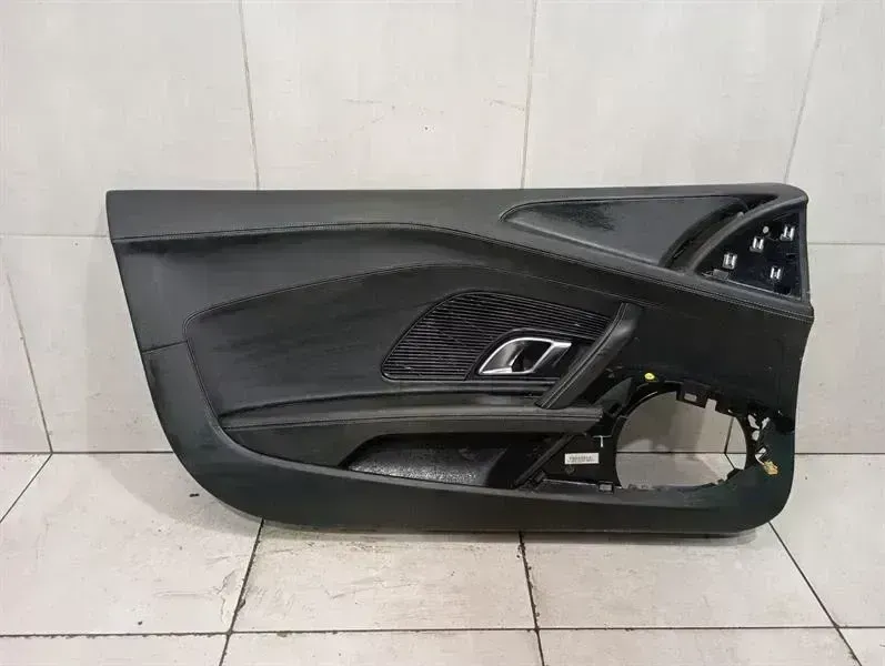 Audi R8 Audi R8 4S Performance door card left 4S2867105F RHD door panel left Body type: Coupe
Fuel: Petrol