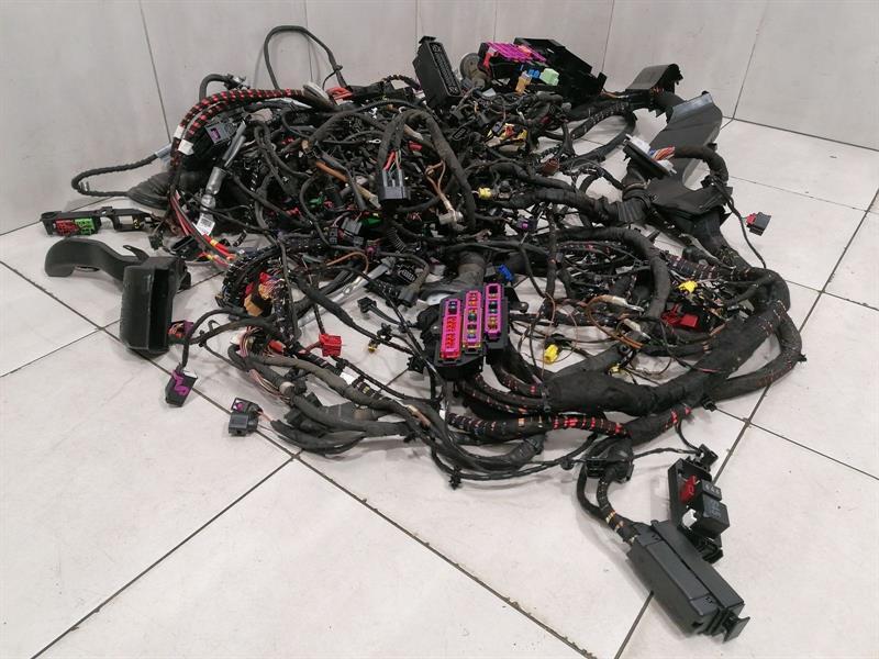 Audi R8 Audi R8 4s Performance Main Wiring RHD Harness RIGHT HANDLE MAIN CABLE SET Body type: Coupe
Fuel: Petrol