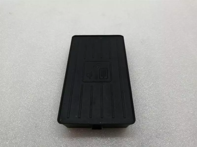Audi R8 2015-2024 Audi R8 4s Performance Electronic 81A035502 PHONE CHARGER MOBILE CHARGER