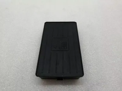 Audi R8 4s Performance Electronic 81A035502 ЗАРЯДНОЕ УСТРОЙСТВО ДЛЯ ТЕЛЕФОНА МОБИЛЬНОЕ ЗАРЯДНОЕ УСТРОЙСТВО