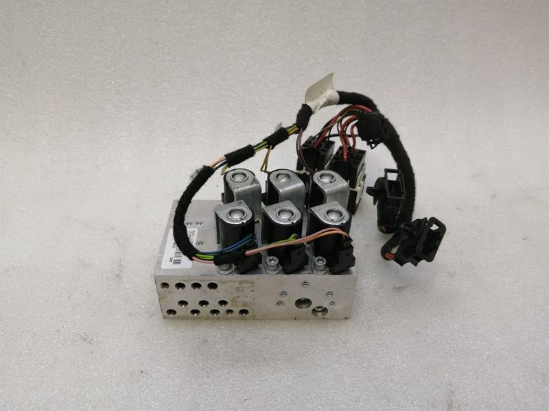 Audi R8 Audi R8 Type 42 V10 5.2 Spyder Hydraulic Valve 427871808 Hydraulic Valve
