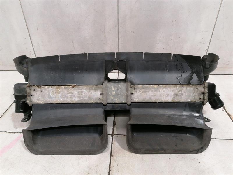Audi R8 Audi R8 Type 42 V10 5.2 Spyder Water Radiator 420121254 Water Cooler Radiator