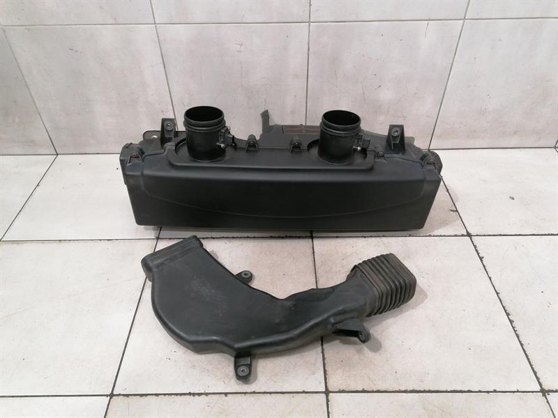 Audi R8 Audi R8 Type 42 V10 5.2 Spyder Air Filter Box 420133837D Air Filter Box