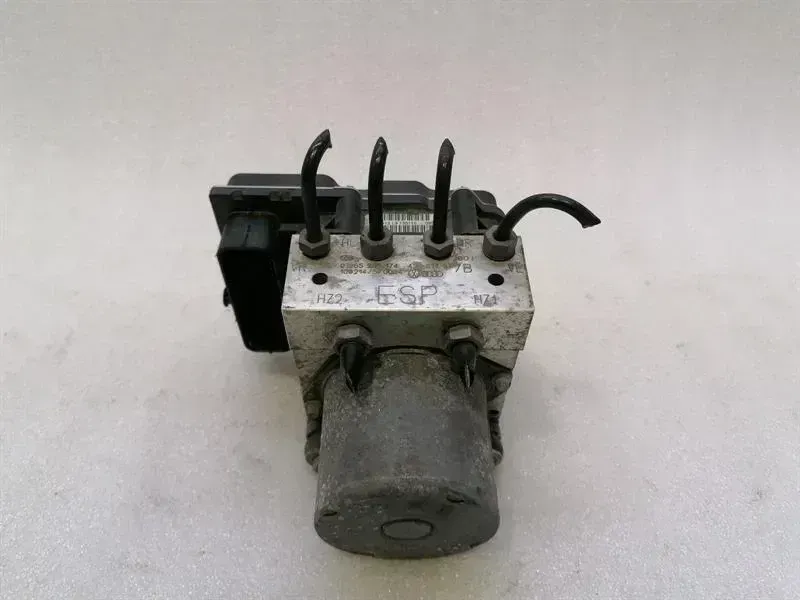 Audi R8 AUDI R8 TYPE 42 V10 5.2 SPYDER A.B.S PUMP 420910517B ABS PUMP HYDRAULIC BLOCK