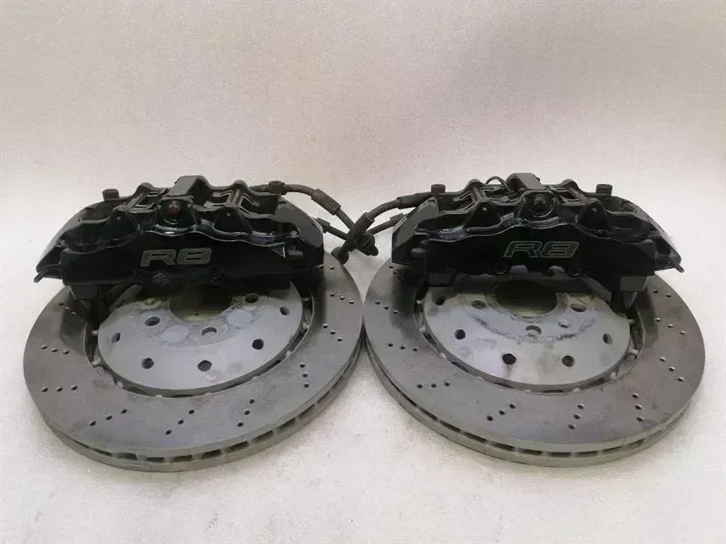 Audi R8 Audi R8 Type 42 V10 5.2 Spyder front brake set 420615107B front brake system set