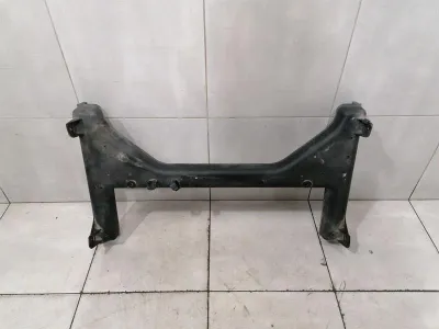 Audi R8 Type 42 V10 5.2 Spyder apakšrāmis Aizmugurējais 420814285C Ass rāmis Aizmugurējais tilts