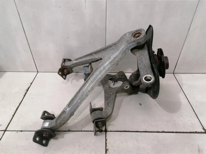 Audi R8 Type 42 V10 5.2 Right Front Hub 420407246E Wheel Bearing Housing Front Right