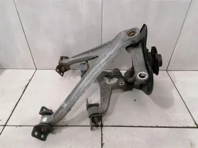 Audi R8 Type 42 V10 5.2 правая передняя ступица 420407246E корпус подшипника ступицы передний правый