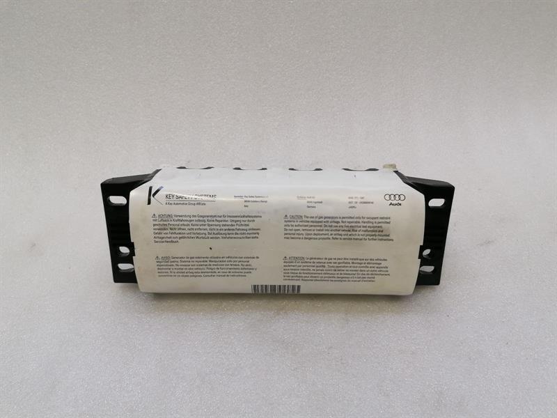 Audi R8 AUDI R8 TYPE 42 V10 5.2 SPYDER MODULE 4L0880204D Module Body type: Convertible
Fuel: Petrol