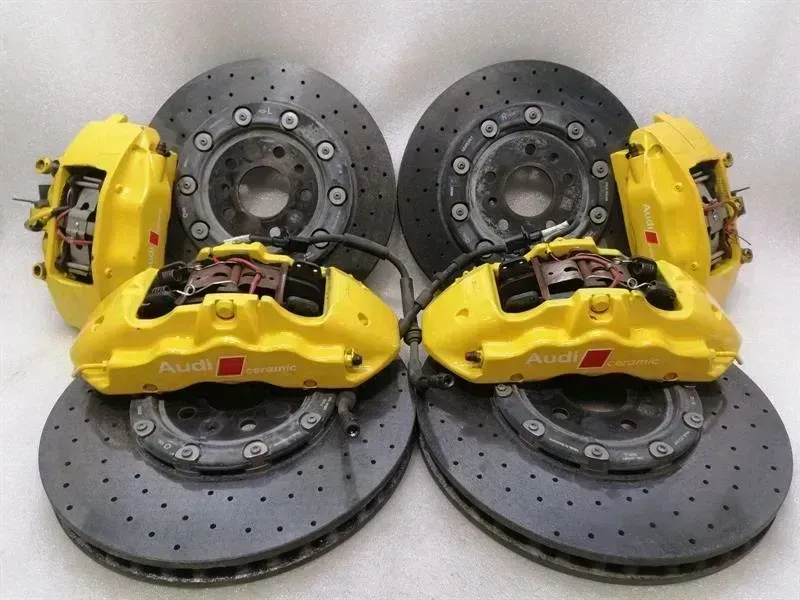 Audi R8 Audi R8 4S Performance brake caliper set R8 4S ceramic brake set brake caliper Body type: Coupe
Fuel: Petrol