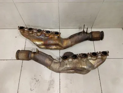 Audi R8 4S Performance izplūdes kolektors 420251211TX DEFEKTĪVS izplūdes kolektors