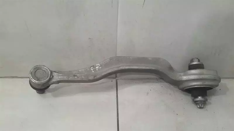 Mercedes-Benz C (W203) Right Front Wishbone Mercedes E55 W211 Right Front Wishbone A2113304...
