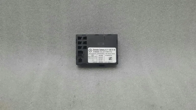 Mercedes E W211 electronic module A2115403145 control unit gateway