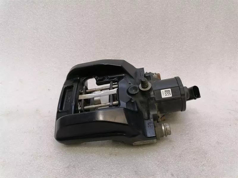 Audi R8 Audi R8 4s Performance Right Rear Caliper 4S0615404E rear right caliper Body type: Coupe
Fuel: Petrol