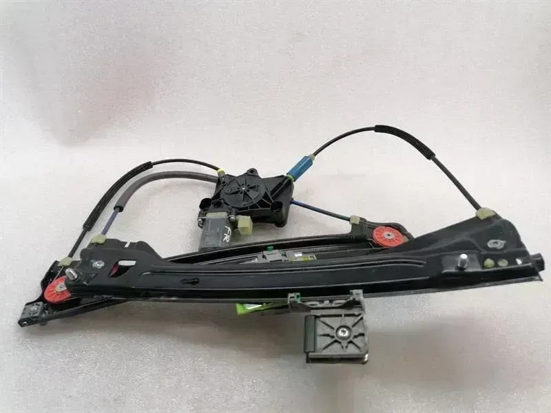 Audi R8 Audi R8 4s Performance Right Front Door Winder 4S8837462B Power Window Front Re Body type: Coupe
Fuel: Petrol
