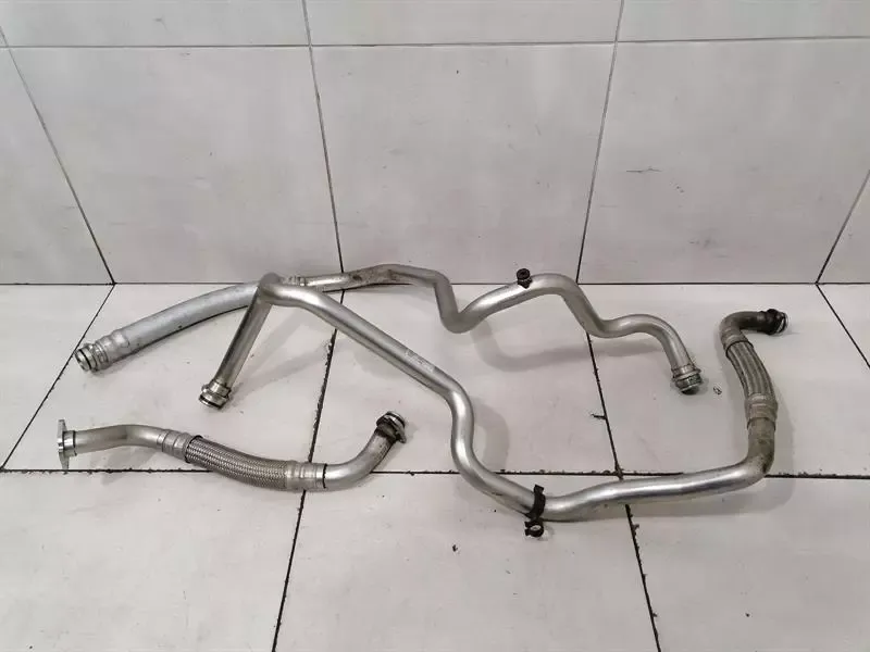 Audi R8 4S Performance Pipe 4S0115687C Hose OIL HOSE