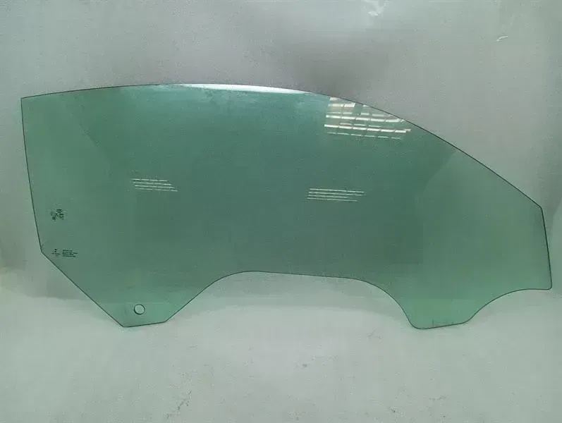 Audi R8 Audi R8 4S V10 RWD right front door glass 4S8845202 door window front right Body type: Coupe
Fuel: Petrol