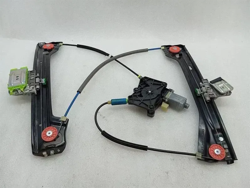 Audi R8 Audi R8 4S V10 RWD Right Front Door Winder 4S8837462B Window Regulator Front Right Body type: Coupe
Fuel: Petrol