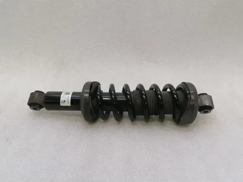 Audi R8 Audi R8 4S V10 RWD shock absorber rear 4S0512019P shock absorber rear Body type: Coupe
Fuel: Petrol