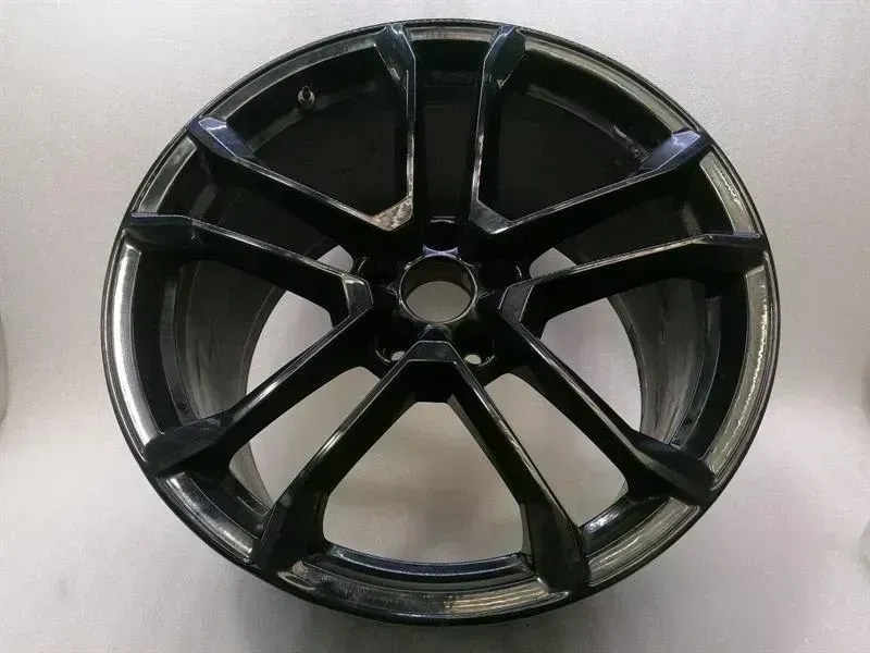 Audi R8 Audi R8 4S V10 RWD Alloy Wheel 4S0601025CG Alloy Wheel 11Jx19 ET50 Body type: Coupe
Fuel: Petrol