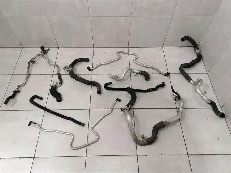 Audi R8 AUDI R8 TYPE 42 V10 5.2 COOLING PIPE 420121046C COOLANT HOSE HOSE KIT