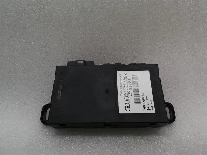 Audi R8 AUDI R8 TYPE 42 V10 5.2 SPYDER ELECTRONIC MODULE 427959255B ECU HOOD Body type: Convertible
Fuel: Petrol