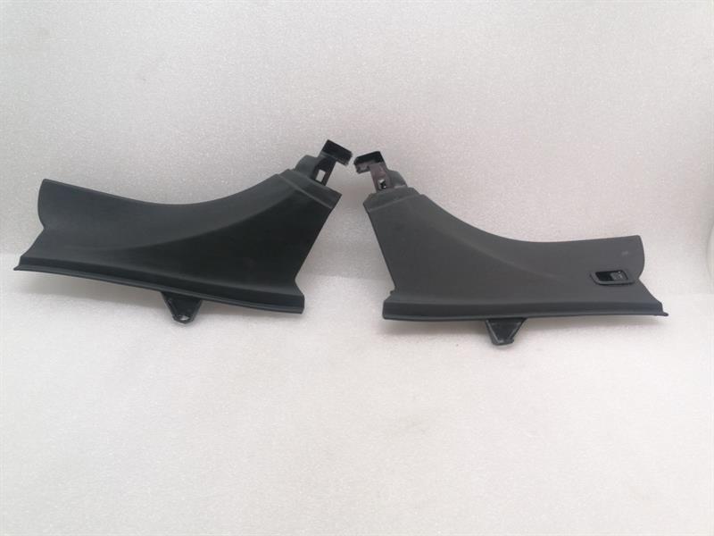 Audi R8 Audi R8 Type 42 V10 5.2 Spyder 427867036c Leather Covers RHD
