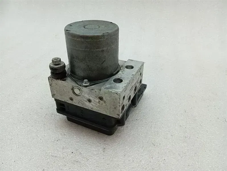 Audi R8 AUDI R8 TYPE 42 V10 5.2 SPYDER A.B.S PUMP 420614517F ABS PUMP HYDRAULIC BLOCK Body type: Convertible
Fuel: Petrol
