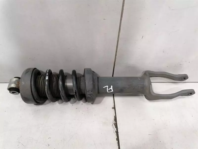 Audi R8 Audi R8 4S RWS shock absorber front 4S0412019AA shock absorber front Body type: Coupe
Fuel: Petrol