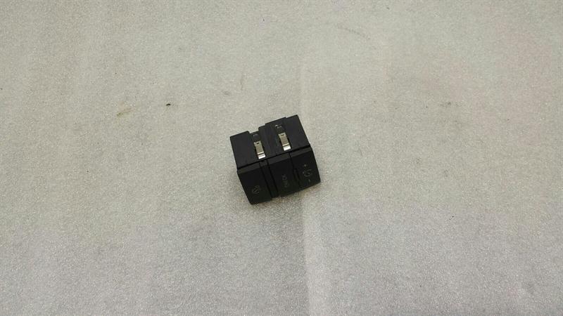 Audi RS6 4F RHD Speedometer Switch 4L2927123 Right Handlebar Brand/Model: AUDI RS6
Year: 2008
Engine: 4991 c...