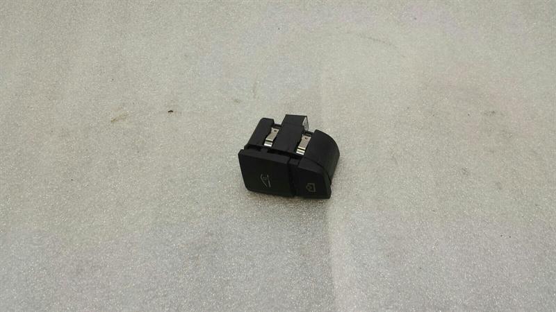 Audi RS6 4F RHD Monitor Switch 4L2927227 Right Hand Drive Brand/Model: AUDI RS6
Year: 2008
Engine: 4991 c...