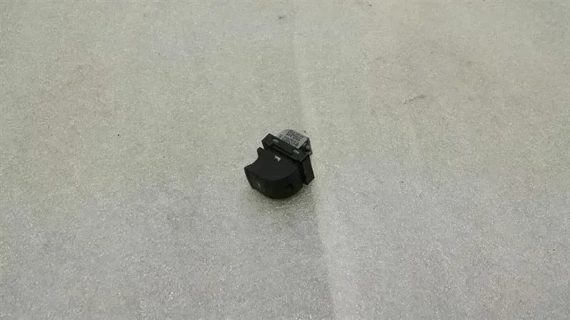 Audi RS6 4F window switch 4F0959855A switch window regulator Brand/Model: AUDI RS6
Year: 2008
Engine: 4991 c...