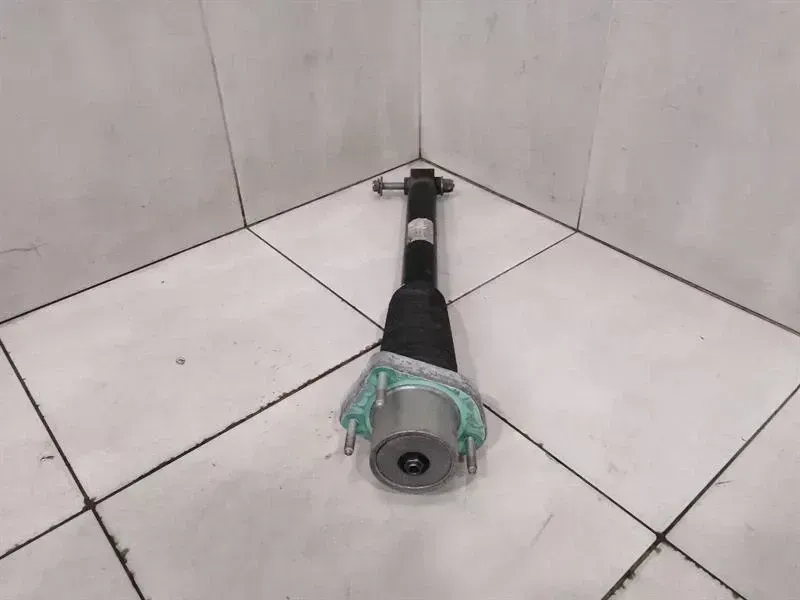 Land Rover Range Rover Sport (L494) Range Rover Sport L494 shock absorber rear LR045270 shock absorber rear SVR Body type: SUV
Fuel: Petrol