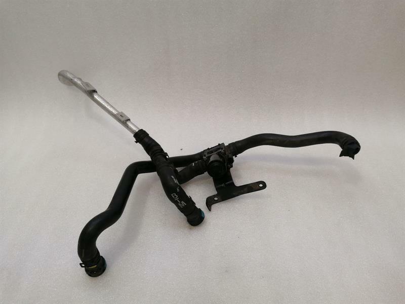 Land Rover Range Rover Sport (L494) Land Rover Range Rover Sport L494 Cooling Pump CPLA-18B506-AC Coolant Pump Body type: SUV
Fuel: Petrol