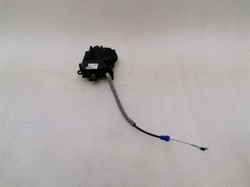 Land Rover Range Rover Sport (L494) Range Rover Sport L494 Boat Soft Close Engine DK62-404C10-AC Tailgate Lock Body type: SUV
Fuel: Petrol