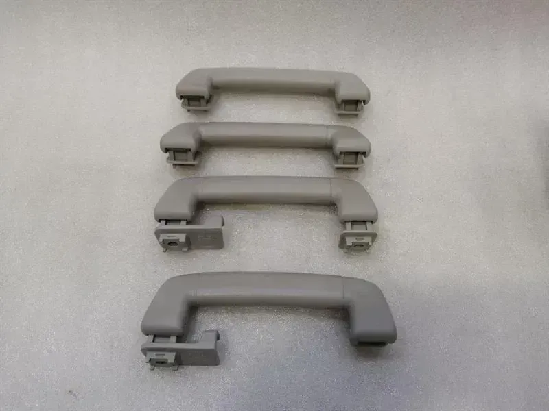 Land Rover Range Rover Sport (L494) Land Rover Range Rover Sport L494 Roof Handle Set LR059987 Handle Set Body type: SUV
Fuel: Petrol