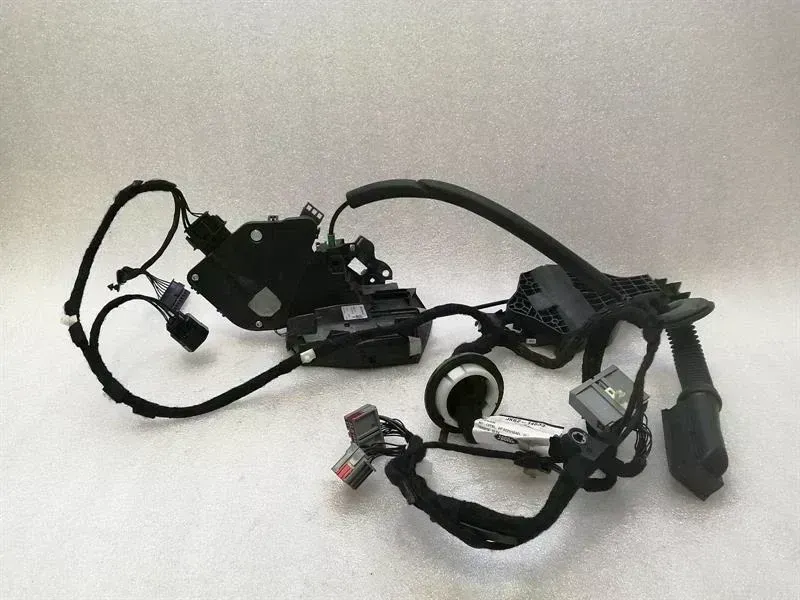 Land Rover Range Rover Sport (L494) LAND ROVER Range Rover Sport L494 Door Lock DK62-24995-EG Door Lock REAR LEFT Body type: SUV
Fuel: Petrol