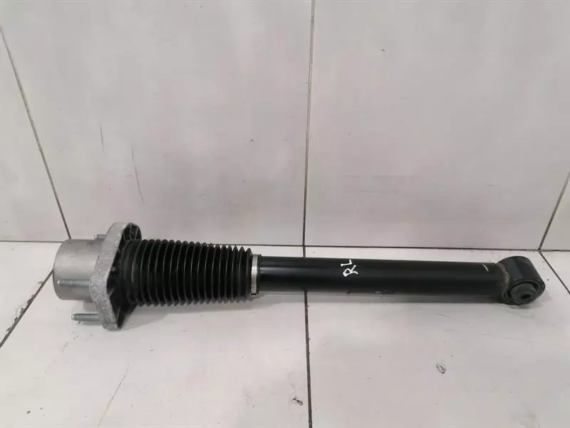 Land Rover Range Rover Sport (L494) LAND ROVER Range Rover Sport L494 Shock Absorber Rear LR045270 Shock Absorber SVR Body type: SUV
Fuel: Petrol
