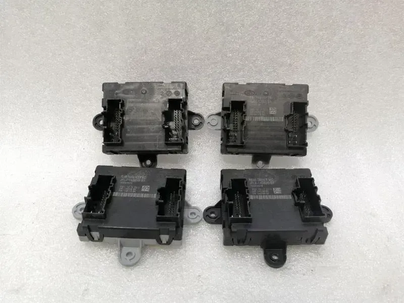 Land Rover Range Rover Sport (L494) LAND ROVER L405 L494 Electronic Module JPLA-14D618-BA Control Unit DOOR Body type: SUV
Fuel: Petrol