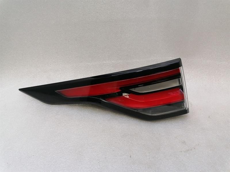 Land Rover Range Rover Sport (L461) 2022-... Land Rover Discovery 5 L462 Left Rear Light HY32-13405-DF Rear Tail Light Li