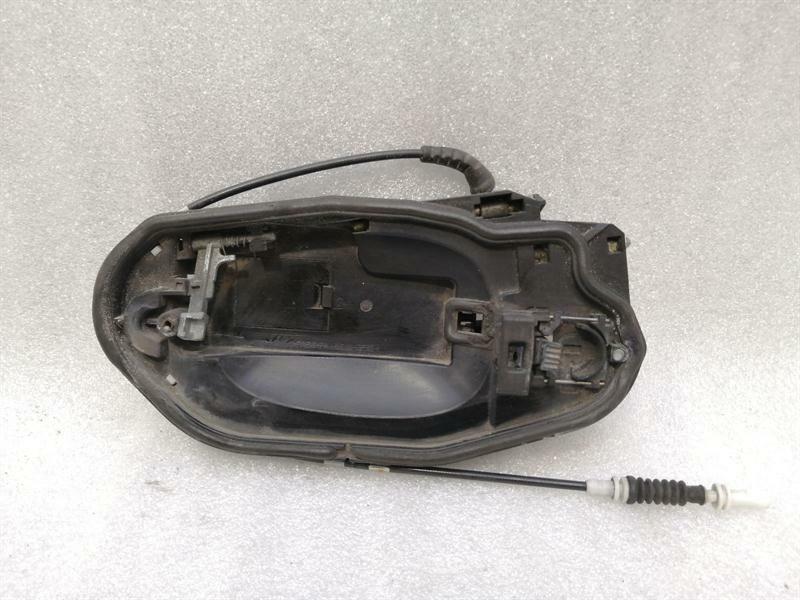 BMW 6 (E63 / E64) BMW 6 Series E63 door handle carrier 51217191599 door handle carrier left keyless Body type: Coupe
Fuel: Petrol