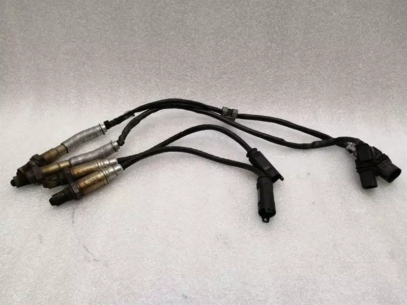 BMW 6 (E63 / E64) BMW 6 Series E63 M6 E60 M5 S85 LAMBDA sensor 7836394 HO2S set Body type: Coupe
Fuel: Petrol