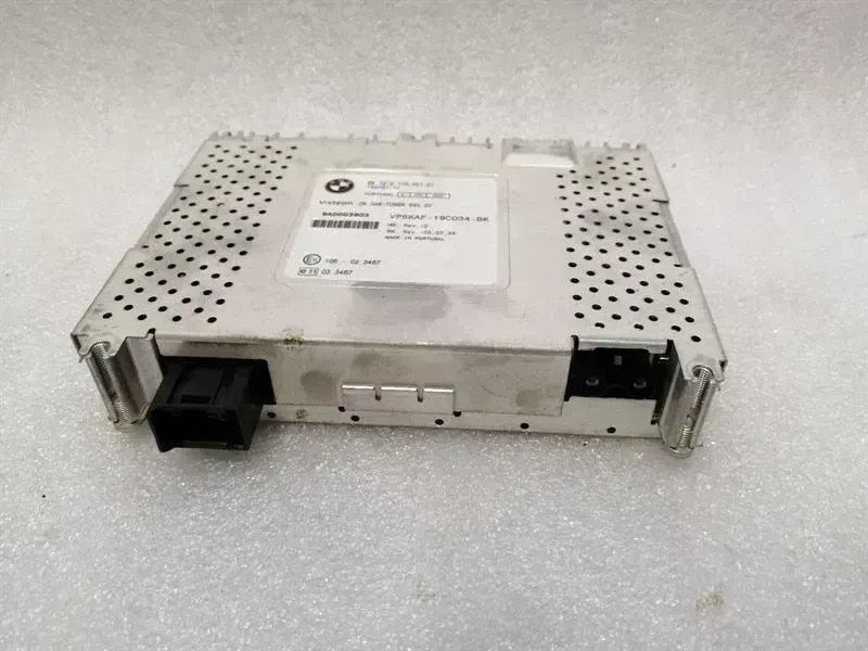 BMW 7 (E65 / E66 / E67 / E68) BMW 6 Series E63 E92 E90 E65 DAB Tuner Module 9119357 Control Unit