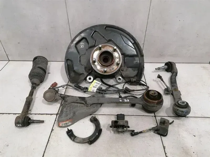 Ford Mustang 2023-... FORD MUSTANG MK6 S550 Right Front Hub NR3Z-3K185-A Wheel Bearing Housing Front Right