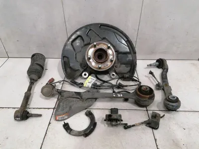 FORD MUSTANG MK6 S550 Radnabe vorne rechts NR3Z-3K185-A Radlagergehäuse vorne rechts
